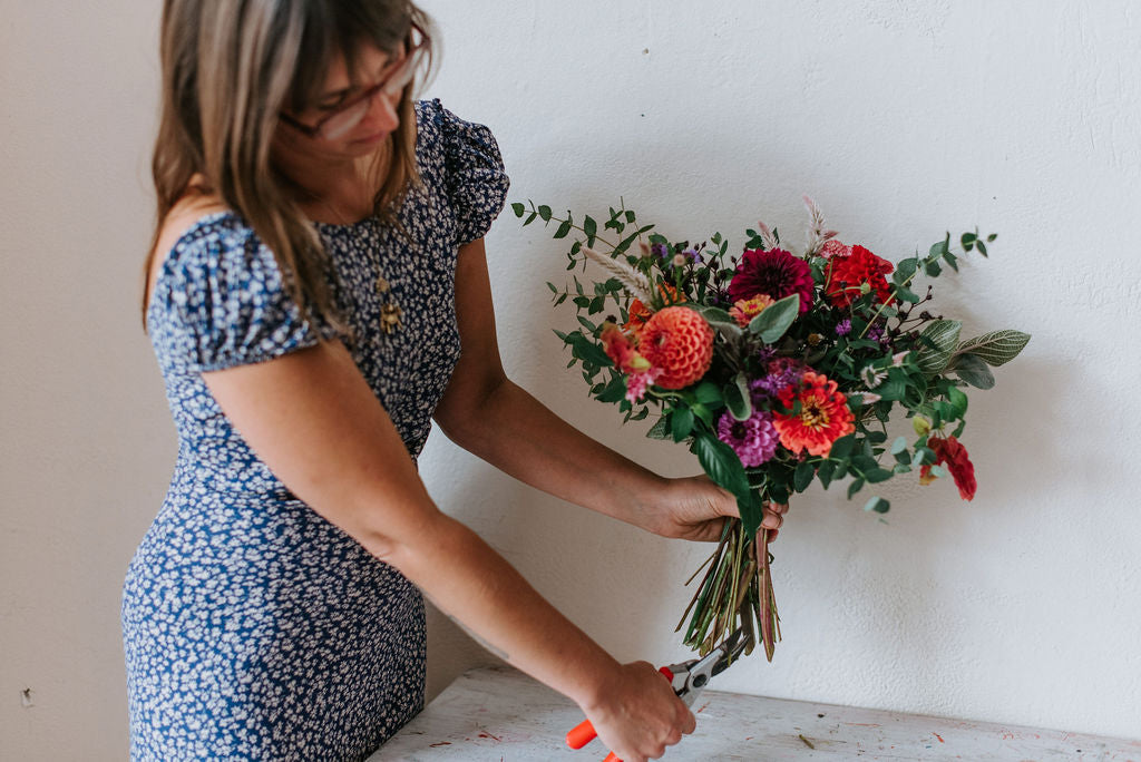 How to Make Cut Flowers Last Longer