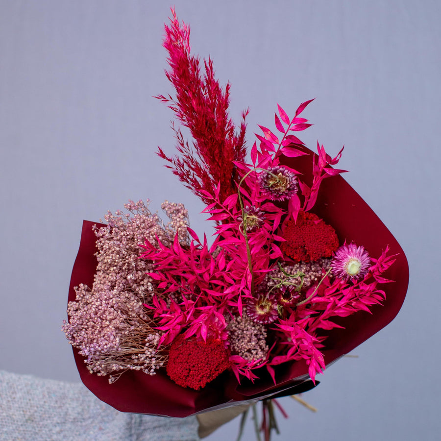 Magenta dried bouquet