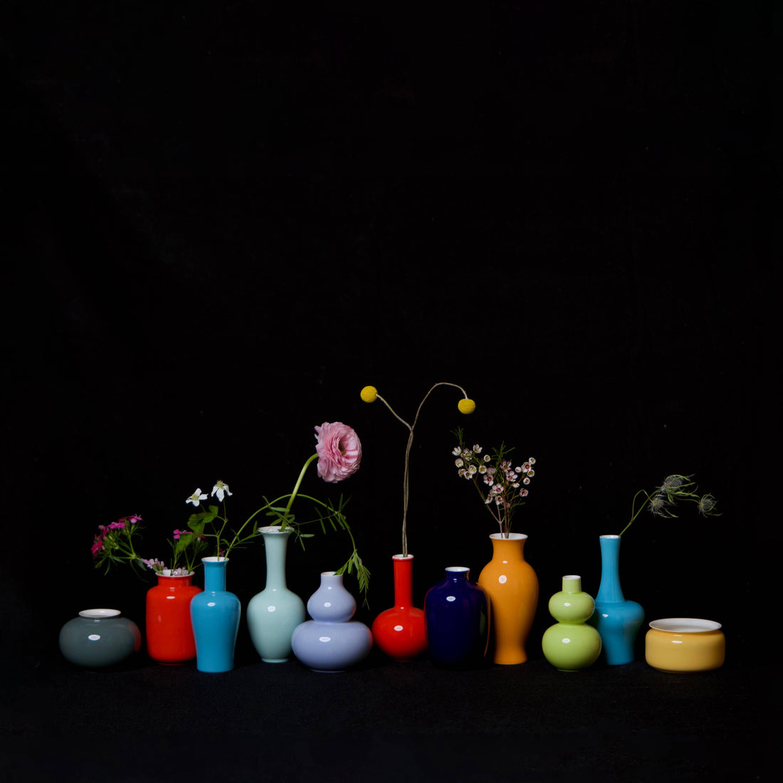 Middle Kingdom - Glossy Porcelain Mini Plum Vase: Coral red