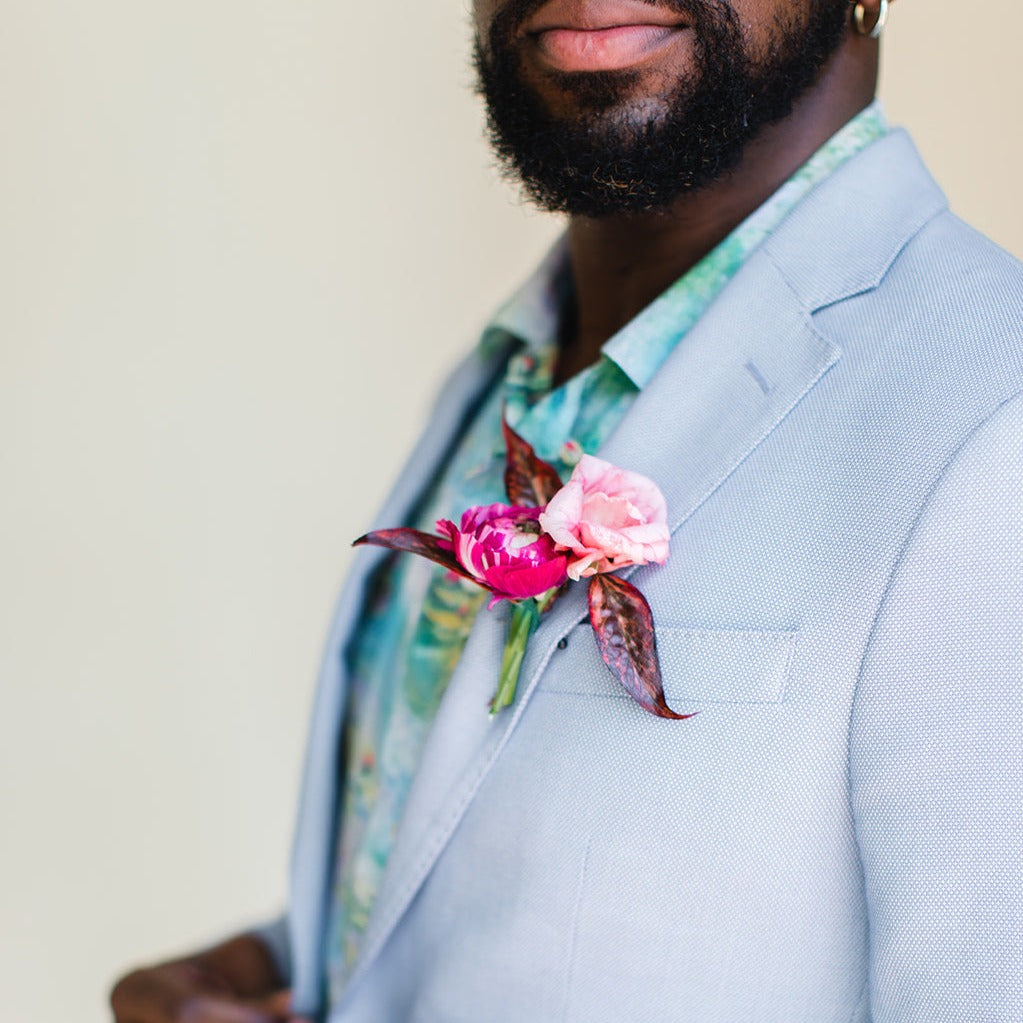 Boutonniere – She Loves Me