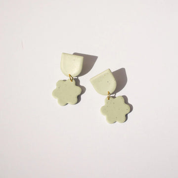 Tab Daisy Dangle-Pistachio